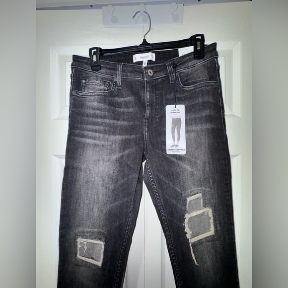 Mango brand distressed light black skinny cropped raw hem jeans. Size 8. NWT - Picture 2 of 16